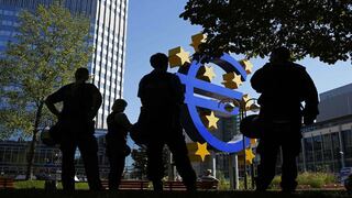 Eurozona desembolsa 1,000 millones de euros más de ayuda a Grecia