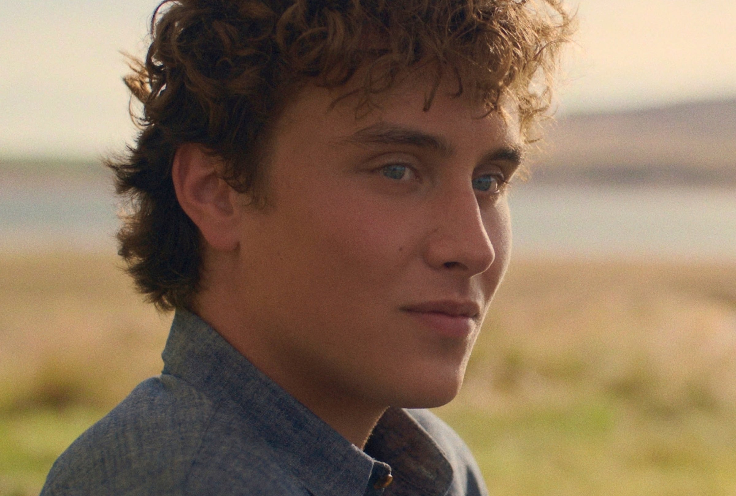 Joseph Zada como Caleb "Cal" Trask en una escena de la serie "East of Eden" (Foto: Anonymous Content / Endeavor Content / Fifth Season / Netflix)