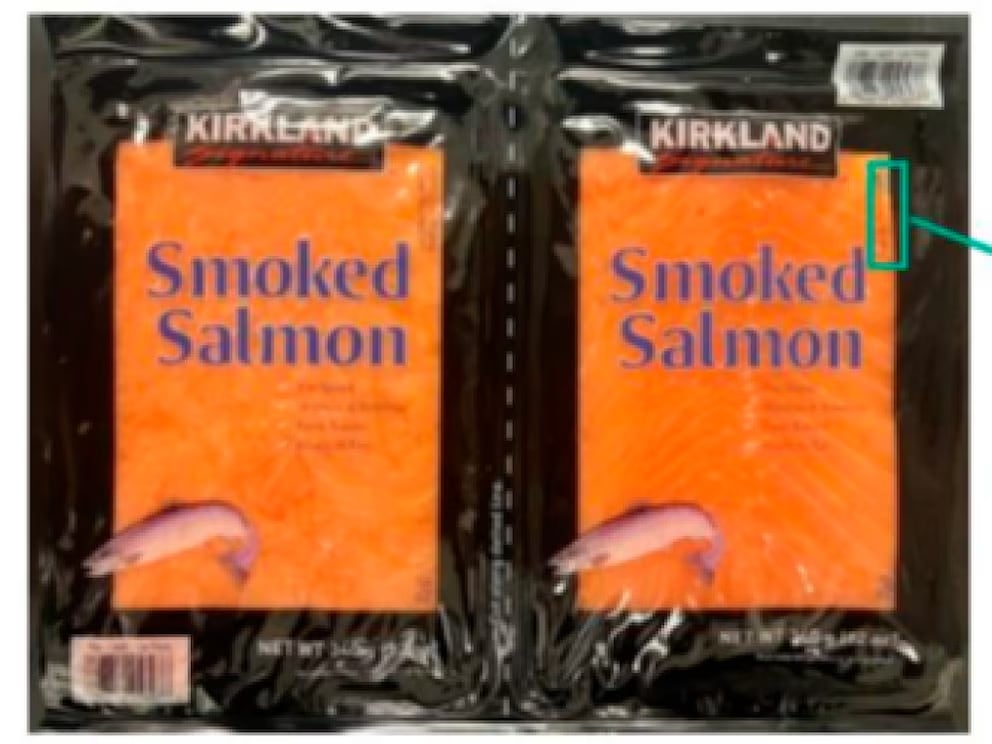 Algunos paquetes de salmón ahumado de la marca Kirkland Signature ha sido objeto de una alerta sanitaria de alto nivel en Estados Unidos (Foto: FDA)