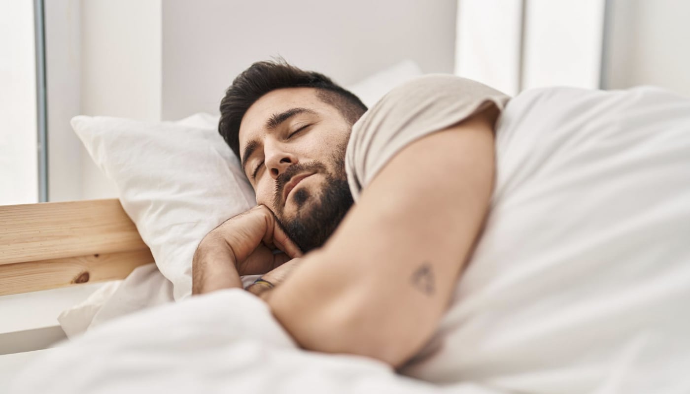 Los expertos señalan que la cantidad ideal de sueño no es igual para todas las personas. (Foto referencial: Freepik)