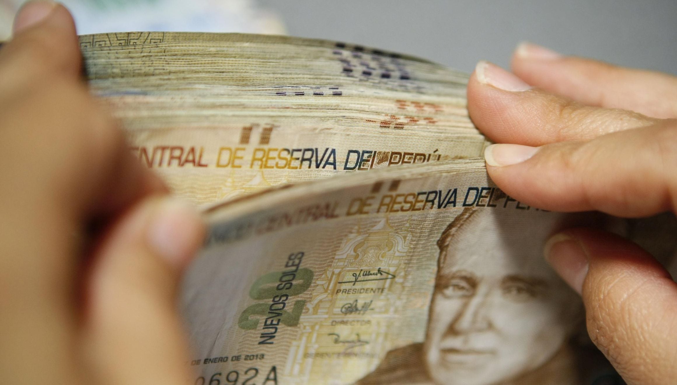 Es importante subrayar que el beneficio económico se otorga únicamente si el ciudadano ejerce efectivamente el cargo durante todo el día electoral el 12 de abril. (Foto: USI)