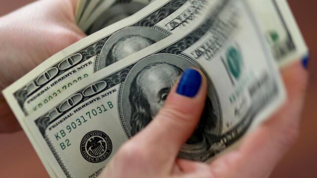 Inversiones en dólares rinden más que las de soles este año, ¿conviene seguir apostando en el billete verde?