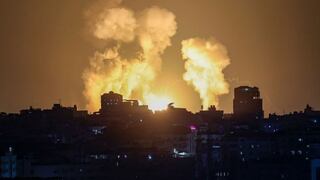 Ataques aéreos israelíes en Gaza despiertan temores de guerra