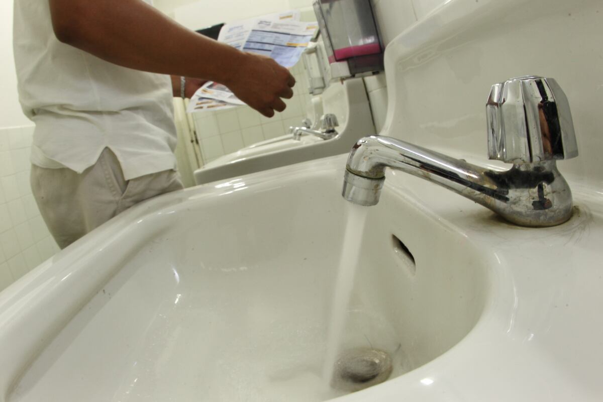 (Sedapal anunció el corte masivo de agua en Lima para el próximo 6 de octubre en 22 distritos.