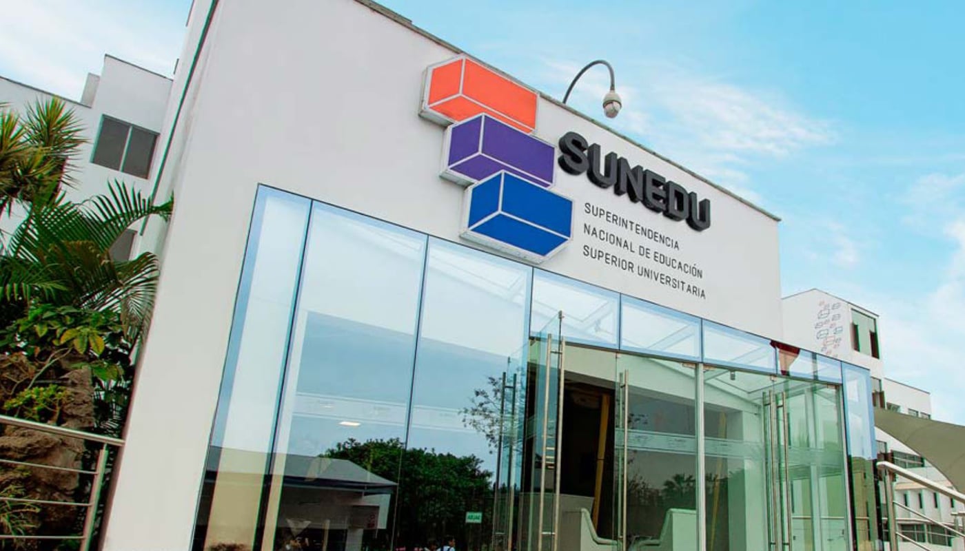 En 2019, la Sunedu había denegado el licenciamiento a la UNID al no acreditar las Condiciones Básicas de Calidad exigidas por la Ley Universitaria.