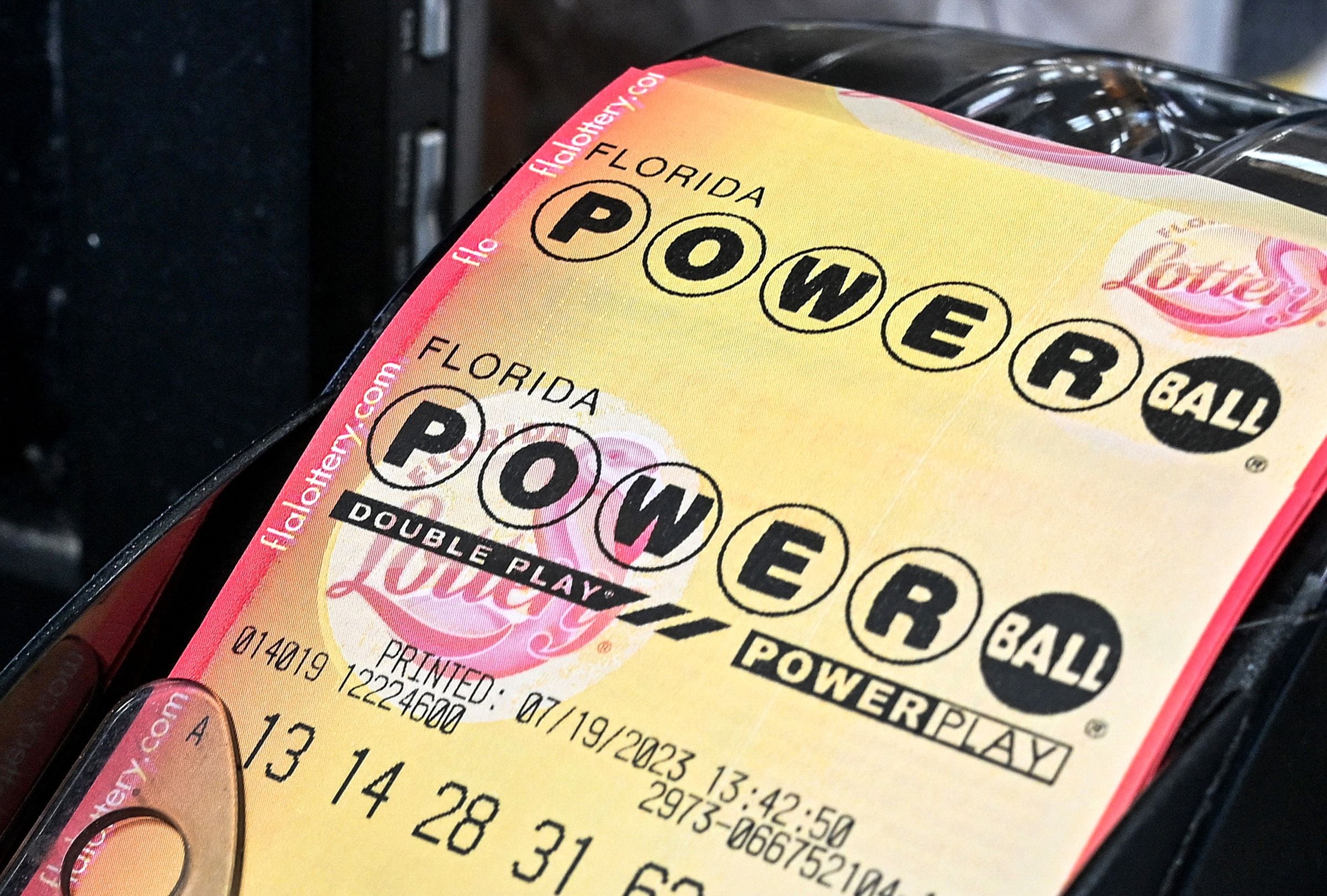 En esta nota conocerás los resultados del sorteo del Powerball del sábado 30 de mayo y descubrir si alguien se quedó con el premio mayor. (Foto: GIORGIO VIERA / AFP)