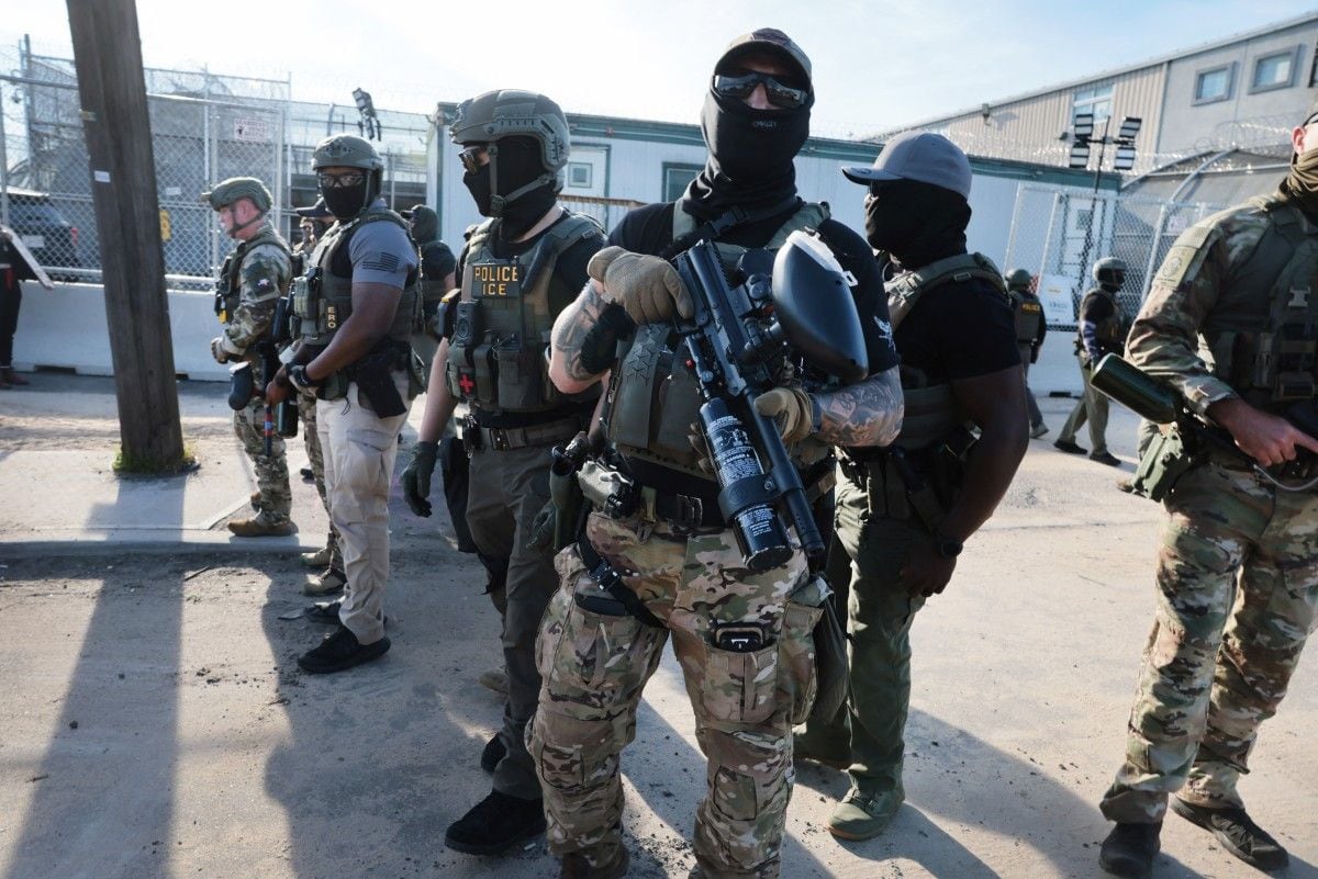 ICE ha sido la agencia más criticada debido a la fuerza desmedida aplicada en sus operativos migratorios. (Foto: SPENCER PLATT / GETTY IMAGES NORTH AMERICA / Getty Images via AFP)