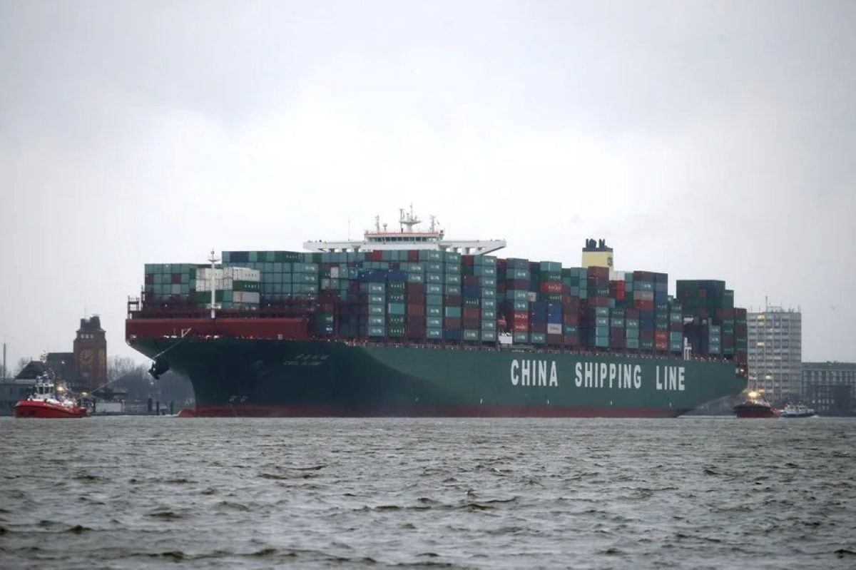 En la imagen, el barco contenedor más grande del mundo, el CSCL Globe de la compañía China Shipping Group. Foto: EFE.