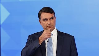 Flávio Bolsonaro sale de Brasil rumbo a EE.UU. según aliados, pero su hermano lo niega
