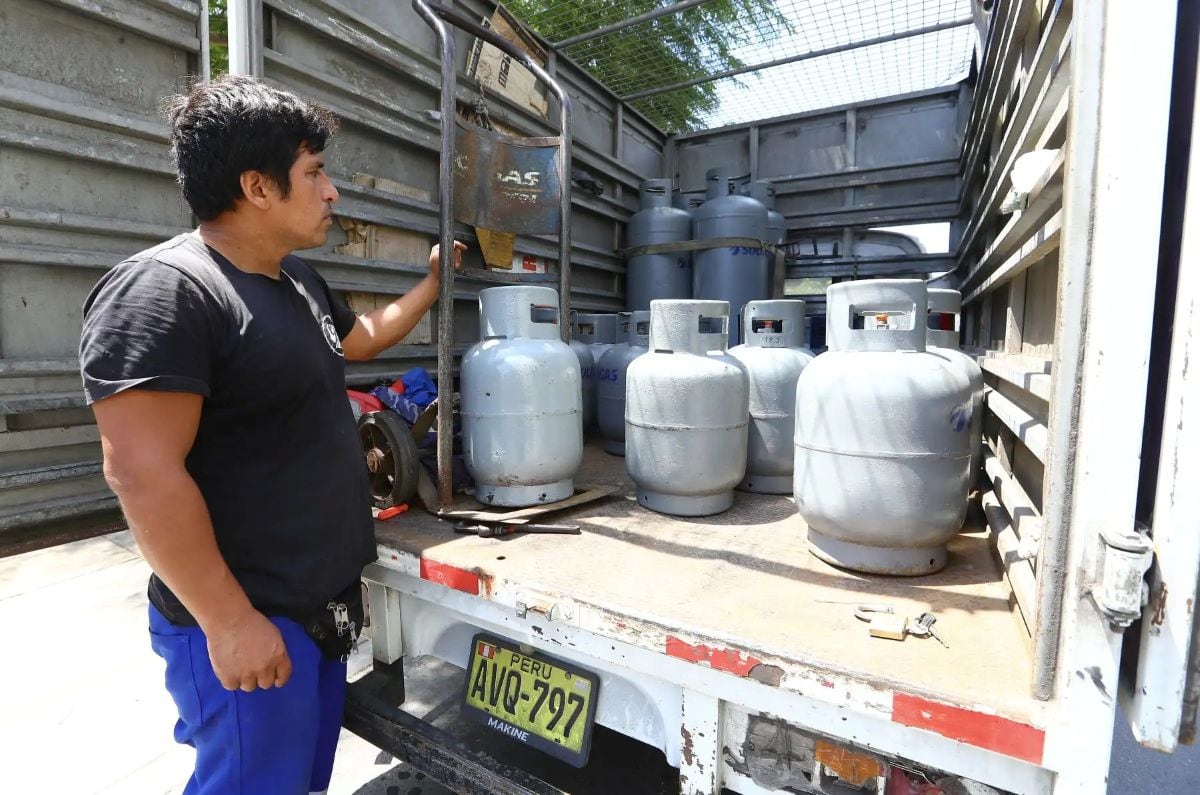 Crisis del gas elevó costos de transporte y golpeó la operación de 150,000 bodegas en Lima. Foto: Andina.