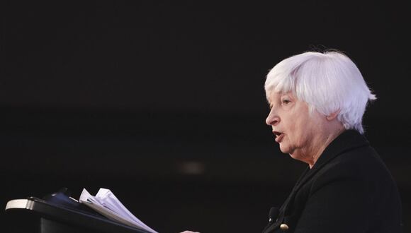 En uno de esos comunicados, la secretaria del Tesoro, Janet Yellen, consideró que estas sanciones dejan a la economía rusa aún más “desesperada” para acceder al mundo exterior. Foto: Taylor Glascock/Bloomberg