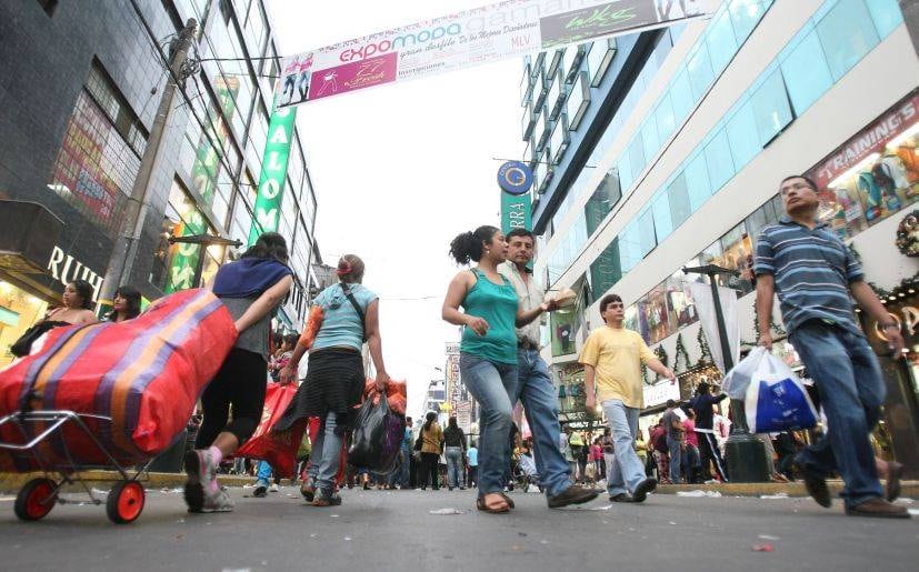Los emprendedores deben apoyarse cada vez más en herramientas de planificación, información contable y asesoría profesional. (Foto: Andina)