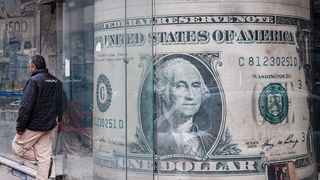 ¿Adiós al dólar? Egipto busca otras divisas para comerciar con India, China y Rusia