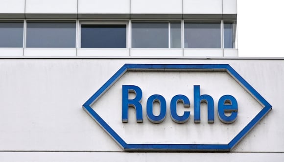 A photograph shows the Swiss pharma giant Roche headquarters in Basel on September 28, 2021. - Founded by Fritz Hoffmann-La Roche in 1896, Roche employs now more than 100,000 people and generates annual sales of almost 60 billion Swiss francs, becoming one of the world's largest pharmaceutical groups. (Photo by SEBASTIEN BOZON / AFP)