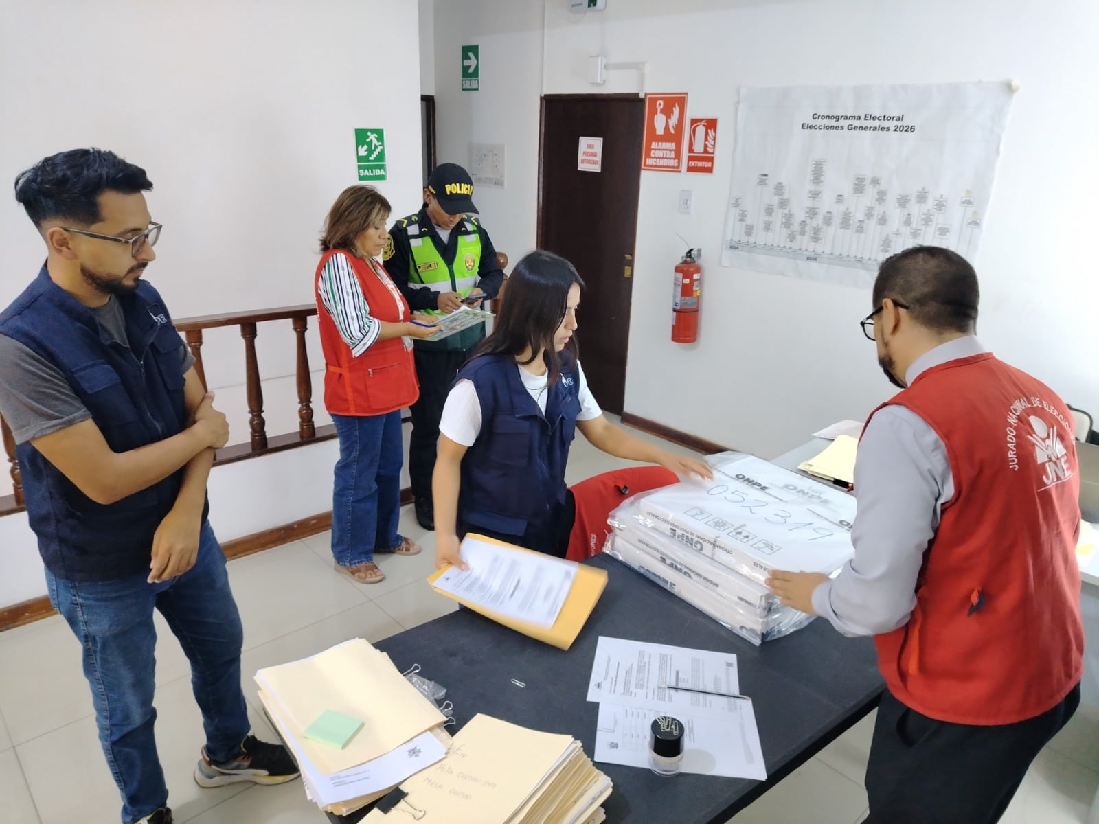 JEE Lima Sur 2 recibe cédulas de 39 mesas para audiencias de recuento de votos. Foto: JNE