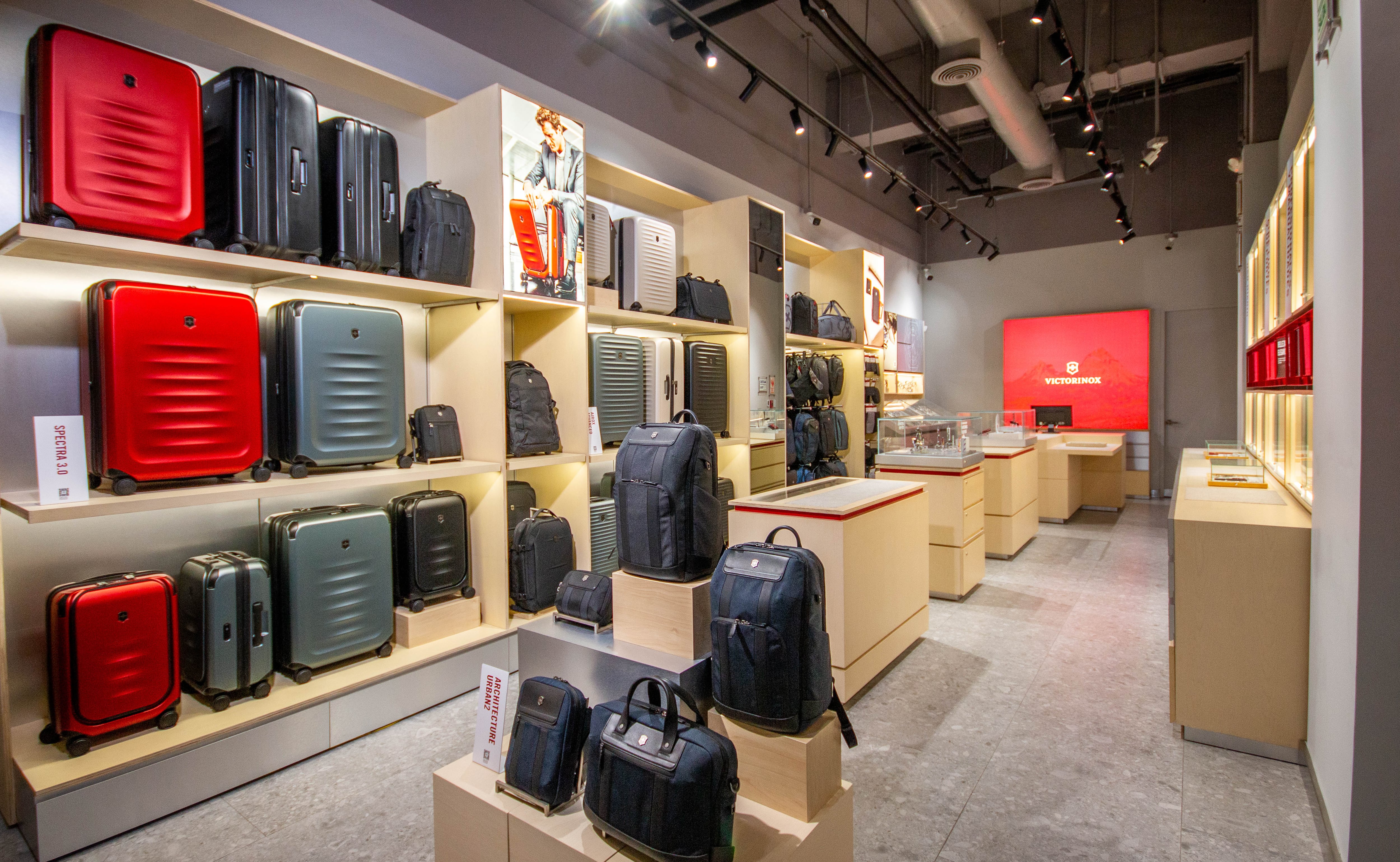 Tienda de Victorinox en Perú. El fabricante suizo abrió en 2025 su primera tienda propia fuera de Lima: Arequipa fue su destino.