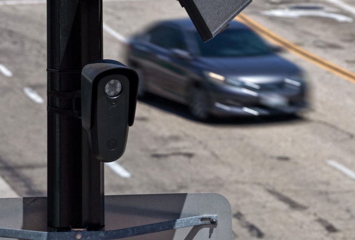 En medio del debate por privacidad, Dallas no solo reducirá su red: la Policía también limitó el acceso externo a los datos captados por las cámaras Flock (Foto referencial: Justin Sullivan/Getty Images/AFP)