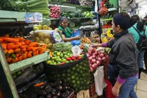 Para junio se espera una menor inflación ante la caída de precios de los combustibles y seguiría siendo reducida en los siguientes meses. (Imagen: Andina)