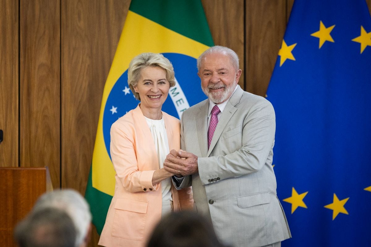 Luiz Inácio Lula da Silva y Ursula von der Leyen durante una conferencia de prensa en Brasilia en 2023.