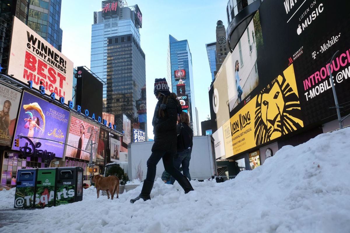 Nueva York podría registrar nieve este fin de semana, pero será en menores cantidades. (Crédito: Jewel Samad / AFP)