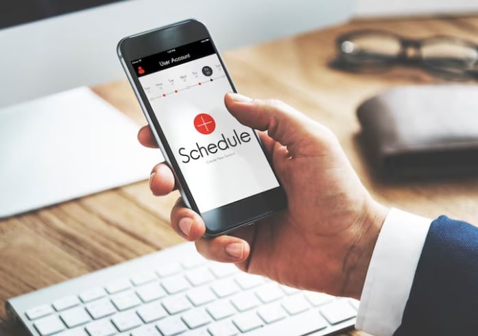 Las notificaciones parecen oficiales y llegan directamente a la pantalla de bloqueo, lo que aumenta la confusión. (Foto referencial: Freepik)