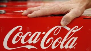 Refrescos con menos azúcar y aguas minerales sofisticadas impulsan ganancias de Coca-Cola