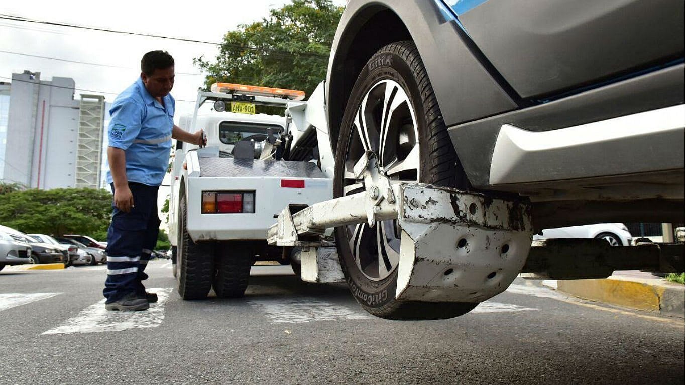 Según el RNT, mal estacionarse es una infracción grave (G40), con una multa de S/ 428. Foto: Difusión.