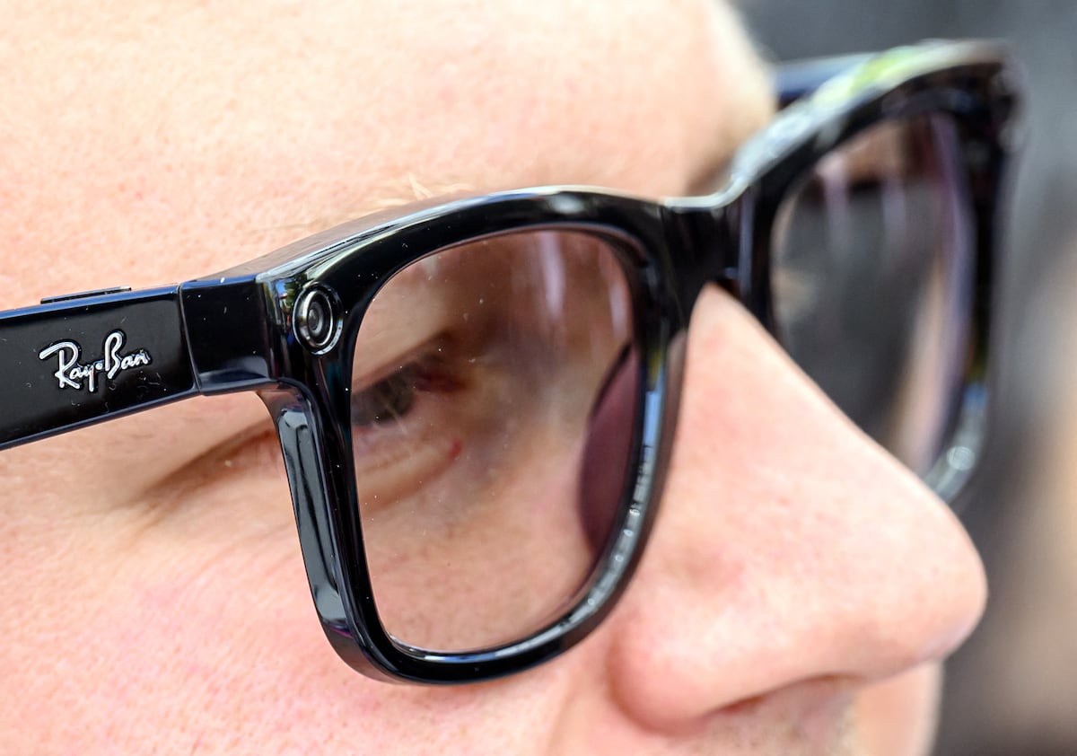 Estos nuevos lentes permitirán a los usuarios transmitir lo que ven y lo que oyen en tiempo real. (Foto: AFP)