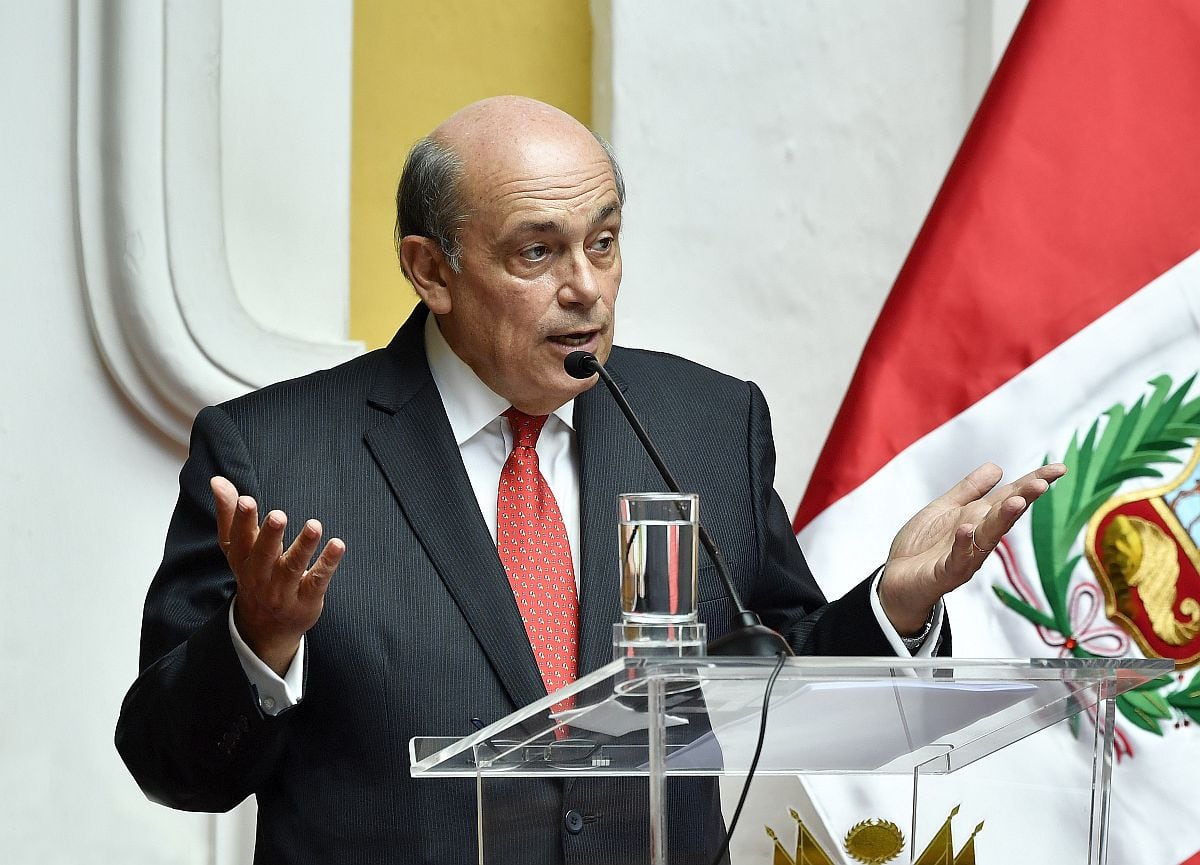 Hugo de Zela dijo que aunque aún no se han iniciado conversaciones formales con la administración de José Antonio Kast, hay una expectativa positiva respecto a la relación bilateral. (Foto: Cancillería)