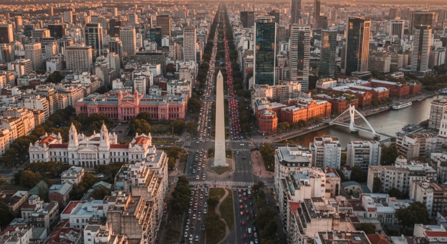 Visit Buenos Aires, organismo encargado de la promoción turística internacional de la Ciudad de Buenos Aires, detalló a Gestión que la experiencia del turista peruano en la capital argentina. Foto generada con IA