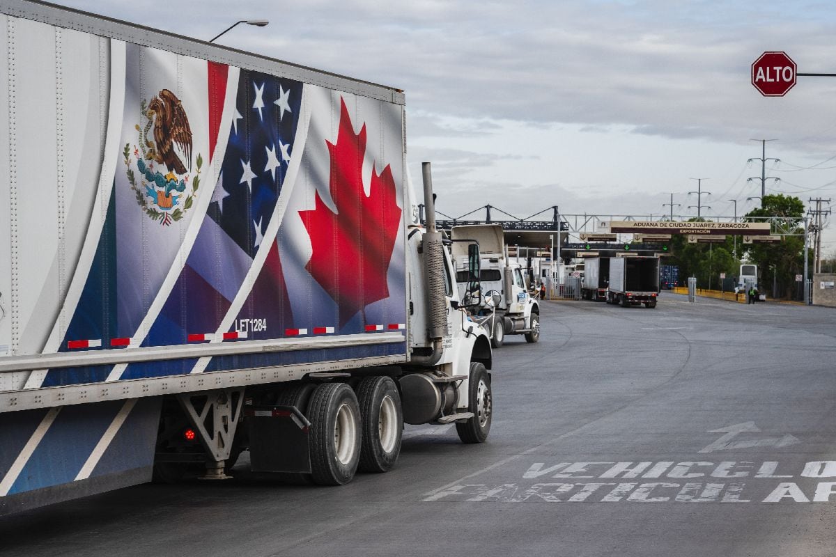 Tractor trailers at the Ysleta-Zaragoza International Bridge port of entry, on the US-Mexico border in Juarez, Chihuahua state, Mexico.