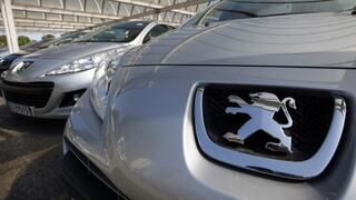 Peugeot acusa al Gobierno francés de debilitarlo con ataques