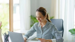 Mujeres e inversión: cinco mitos que limitan su autonomía financiera