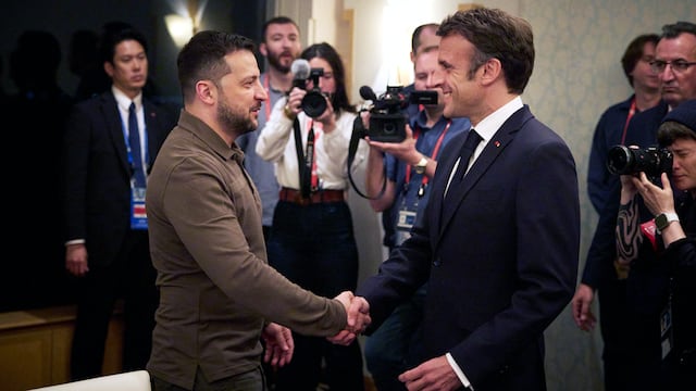 Macron pide a Irán que deje ya de prestar ayuda a Rusia en la guerra contra Ucrania