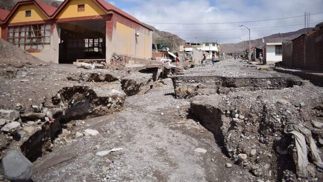Declaran en estado de emergencia a 11 distritos de Tacna y 44 de Ayacucho por lluvias