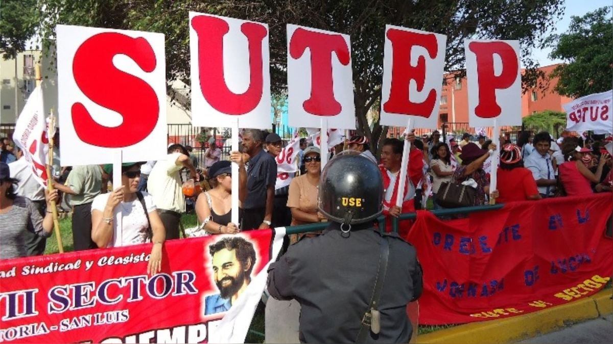 EL Sutep demanda al Gobierno Central que otorgue el 6 % del PBI al presupuesto nacional a la educación pública. Foto: Andina