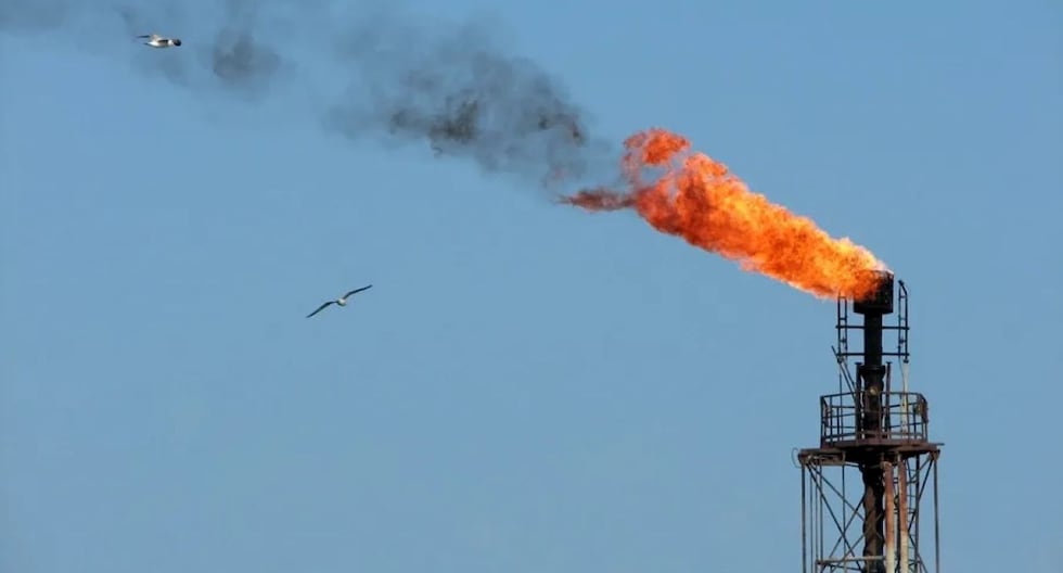 Producción de petróleo en Perú baja 6.9% en septiembre de 2026