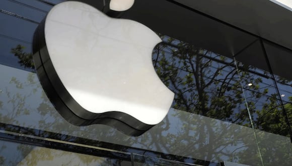 Apple se prepara para lanzar su primera ola de productos de inteligencia artificial. FOTO: EFE.