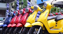 Nueva regla para motos y bicimotos eléctricas entra en vigor en agosto: requisitos y multas