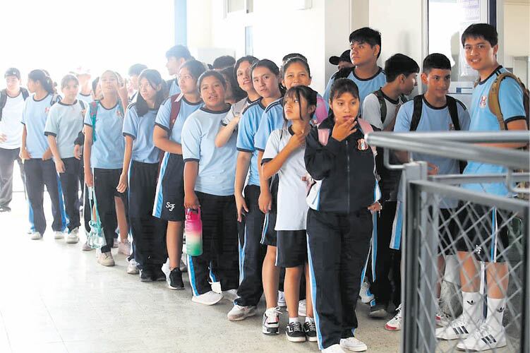 El 58% de colegios intervenidos por Contraloría cuentan con al menos un servicio higiénico que requiere mantenimiento o sustitución. Foto: Referencial