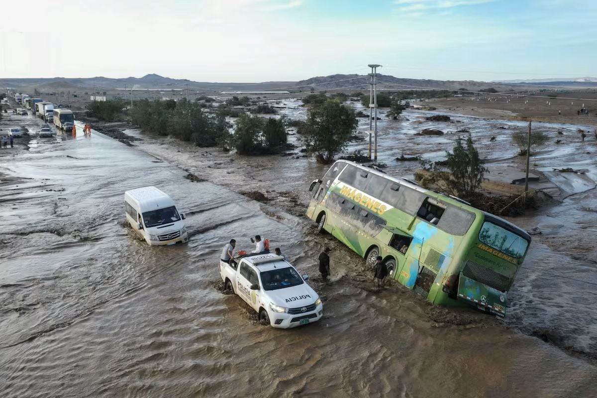 El Gobierno incorporó a los ministros de Salud y Transportes y Comunicaciones a la comisión nacional encargada de coordinar las medidas de prevención y respuesta ante los riesgos del evento climático. Foto: Andina/ referencial.