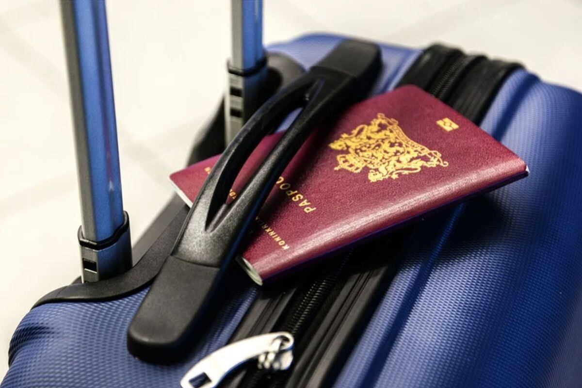 Para viajar, además del permiso, debes tener tu pasaporte vigente (Foto: Pixabay)