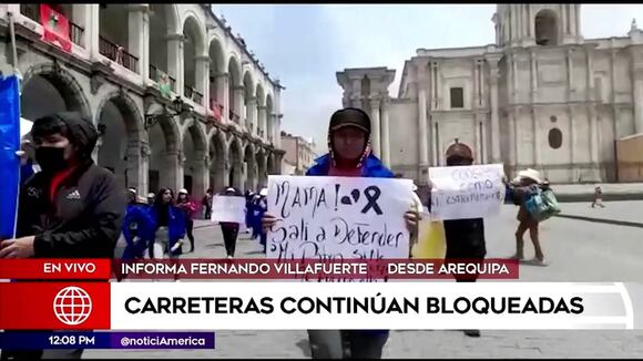 Carreteras bloqueadas en Arequipa