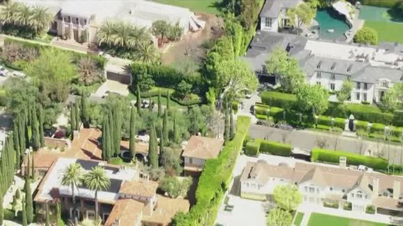 Autoridades allanan mansiones de rapero Diddy en EE.UU.