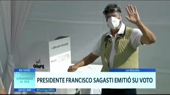Presidente Sagasti emitió su voto