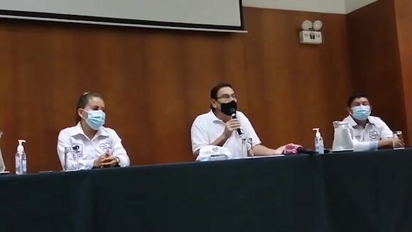 Martín Vizcarra: "300 mil vacunas no alcanzan ni siquiera para la primera línea de salud"