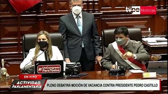 Pedro Castillo se retira del Congreso