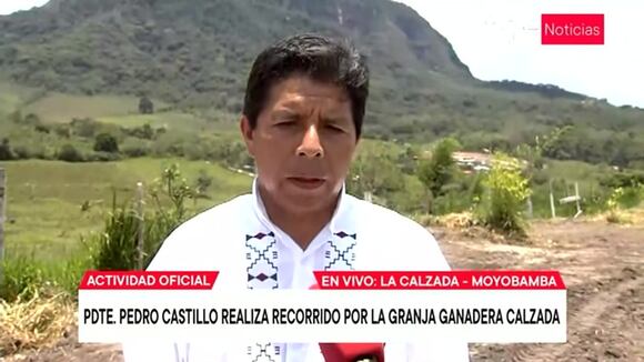 Pedro Castillo realiza recorrido por la granja ganadera Calzada