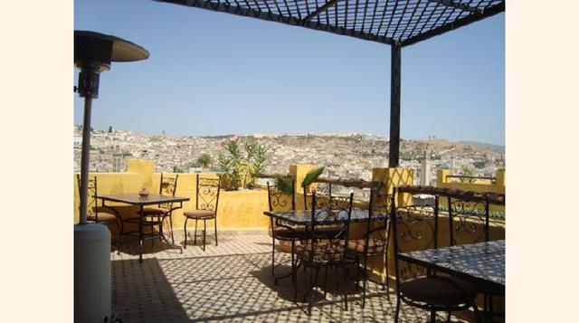 El Omnia,  Zermatt, Suiza. "Todo era perfecto: la entrada-Bond como cueva, la vista desde la terraza, el spa interior / exterior, el servicio sensacional, la selección de whisky, el schnitzel increíble …"