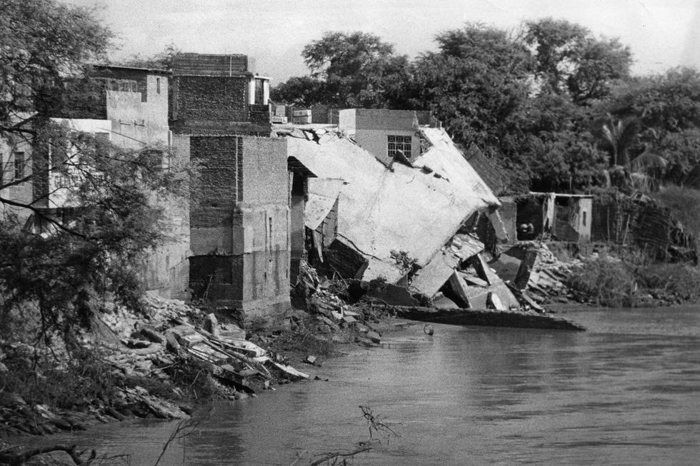 Viviendas destruidas en Piura producto del fenómeno de El Niño de 1983.  (Foto GEC Archivo Histórico)